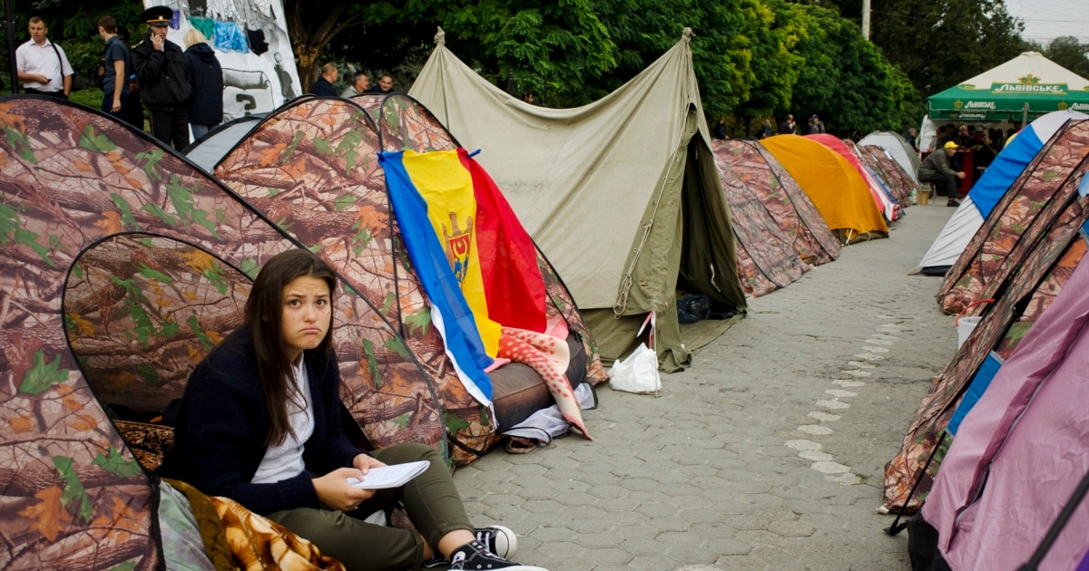 Moldova Braces for Darkness as Power Grid Cracks Under Pressure