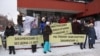 Новосибирск: дольщики устроили театрализованный пикет