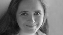 "Мир я спасаю - с места не сдвинусь". Певица Мария Батова - о коронавирусе в шутку и всерьез
