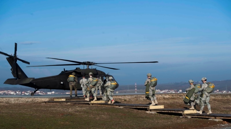 Kongresistë e senatorë i kërkojnë Rubios ta parandalojë kufizimin e mundshëm të trupave amerikane në Kosovë