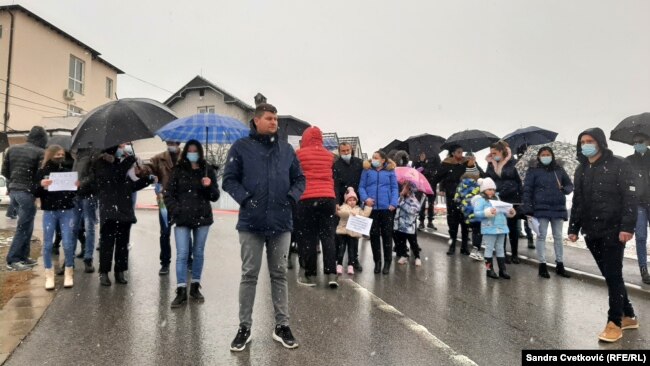 Protesti u Pasjanu, opština Parteš sa srpskom većinom kod Gnjilana.
