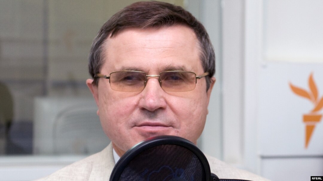 Олег Смолин