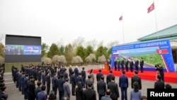 ფოტო არქივიდან: საავტომობილო ხიდის საძირკვლის ჩაყრის ცერემონია. 2025 წლის 30 აპრილი