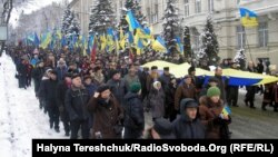 У День Соборності львів’яни молились і провели віче, а ще частували східняків пампухами