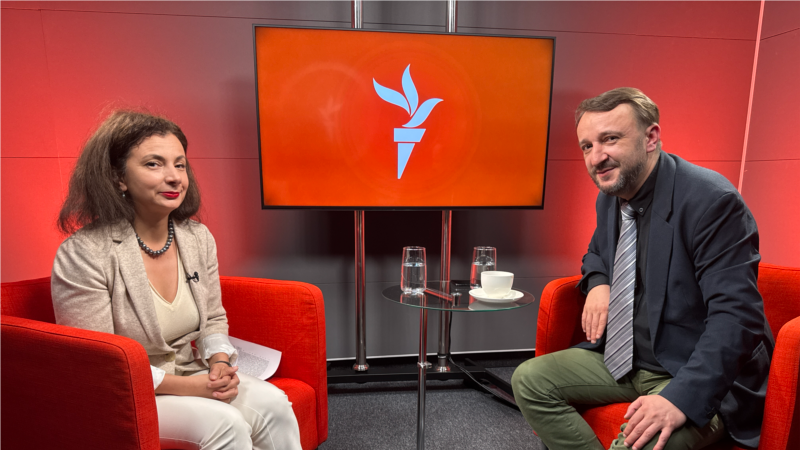 Eugen Ciurtin, istoric al religiilor: Domnul Simion are „profilul unui fascist”. Democrația nu merge cu ideea de politician drept Mesia