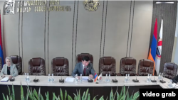 Ավագանու նիստ Թալինում