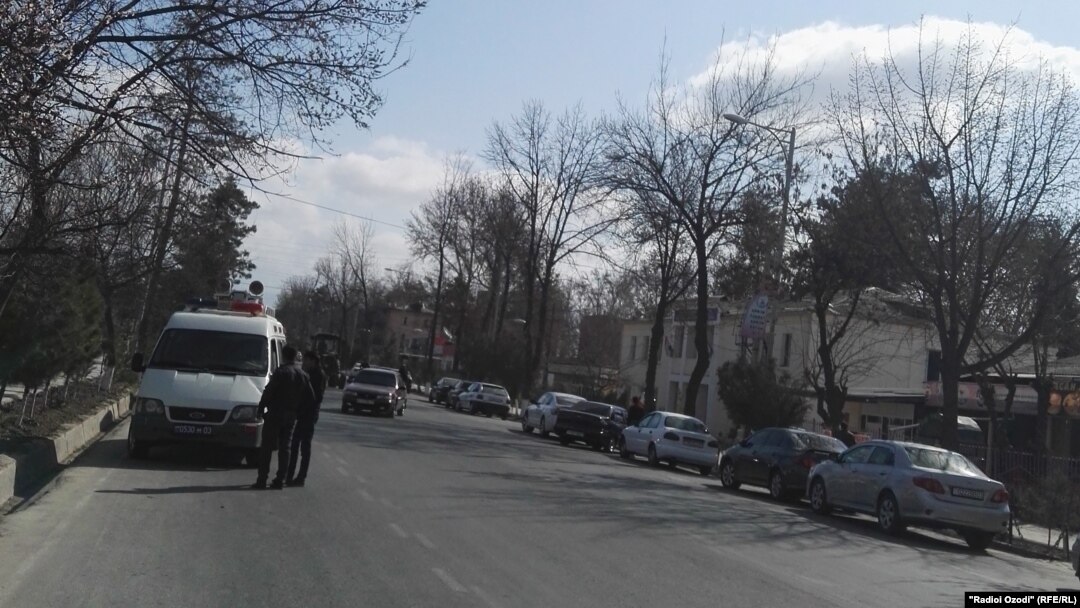 Место взрыва в городе Курган-Тюбе
