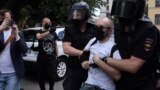 Russia- St. Petersburg - police detain activists during trial of Network members - screen grab