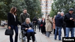 Prvih pola sata glasanja u Novom Sadu već su zabilježene gužve