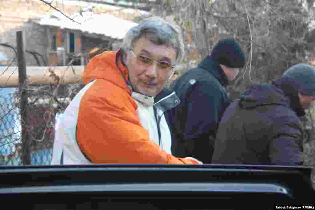 Мурат Суталинов, заметно похудевший, сегодня неожиданно появился на судебном процессе, 14 декабря