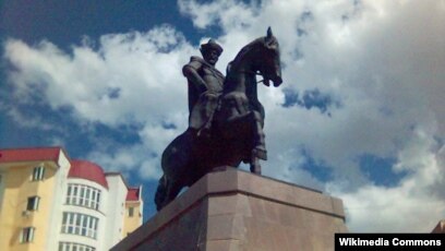 Студент жұлқынып жатыр (фото) Алғаш рет есектегі арық