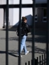 Një nxënëse në një shkollë në Kosovë. Fotografi ilustruese nga arkivi. 