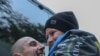 На волі.<br>Український військовий, звільнений з російського полону.<br>2 жовтня з полону РФ повернули 205 громадян. Серед них – 185 військовослужбовців і 20 цивільних