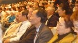 Айтысқа келген көрермендер. Астана, 2 желтоқсан 2011 жыл.