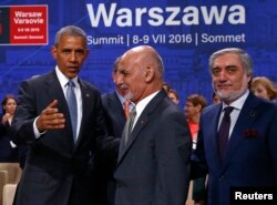 Барак Обама с президентом и премьер-министром Афганистана Ашрафом Гани и Абдуллой Абдуллой на саммите в Варшаве. 9 июля
