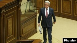 Armenia - Serzh Sarkisian is about to speak in the parliament before being elected Armenia's prime minister, 17 April 2018.