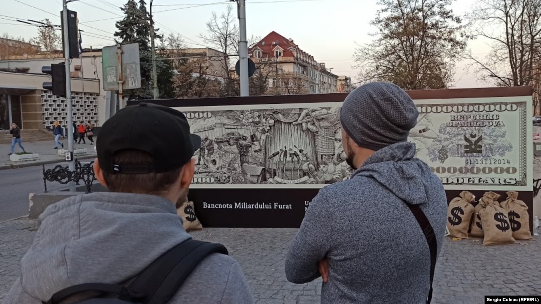 Flashmob în fața BNM, la cinci ani de la frauda bancară, 13 noiembrie 2019