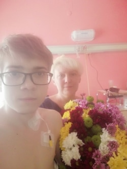 Илья с мамой