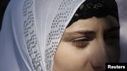 10 марта был представлен доклад международной правозащитной организации Human Rights Watch «Женщина должна знать свое место. Насаждения исламского дресс-кода для женщин в Чечне»