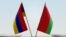 Дзяржаўныя сьцягі Армэніі і Беларусі 
