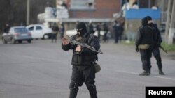 Trupe ucrainene în apropiere de Harkov.