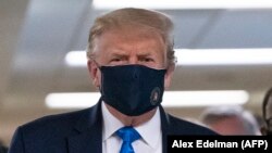 АҚШ президенті Дональд Трамп әскери-медициналық орталықта. Мэриленд, АҚШ, 11 шілде 2020 жыл.