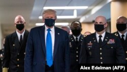 Donald Trump, la prima apariție publică cu mască de protecție