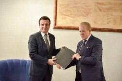 Primopredaju dužnosti izvršio je bivši prvi zamenik premijera Behdžet Pacoli pošto je bivši premijer Ramuš Haradinaj van Kosova