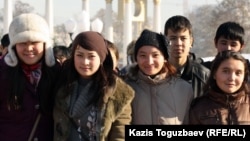 Алматы жастары. 11 қараша 2011 жыл. (Көрнекі сурет)