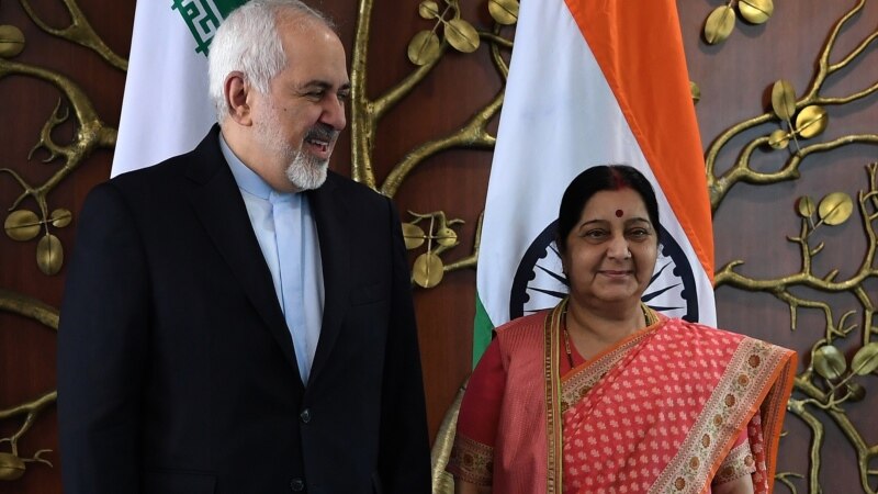 Зариф во посета на Индија по прекинот на увоз на нафта од Иран 