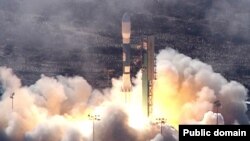 Ракетоноситель Delta-2 стартует с космодрома Ванденберга