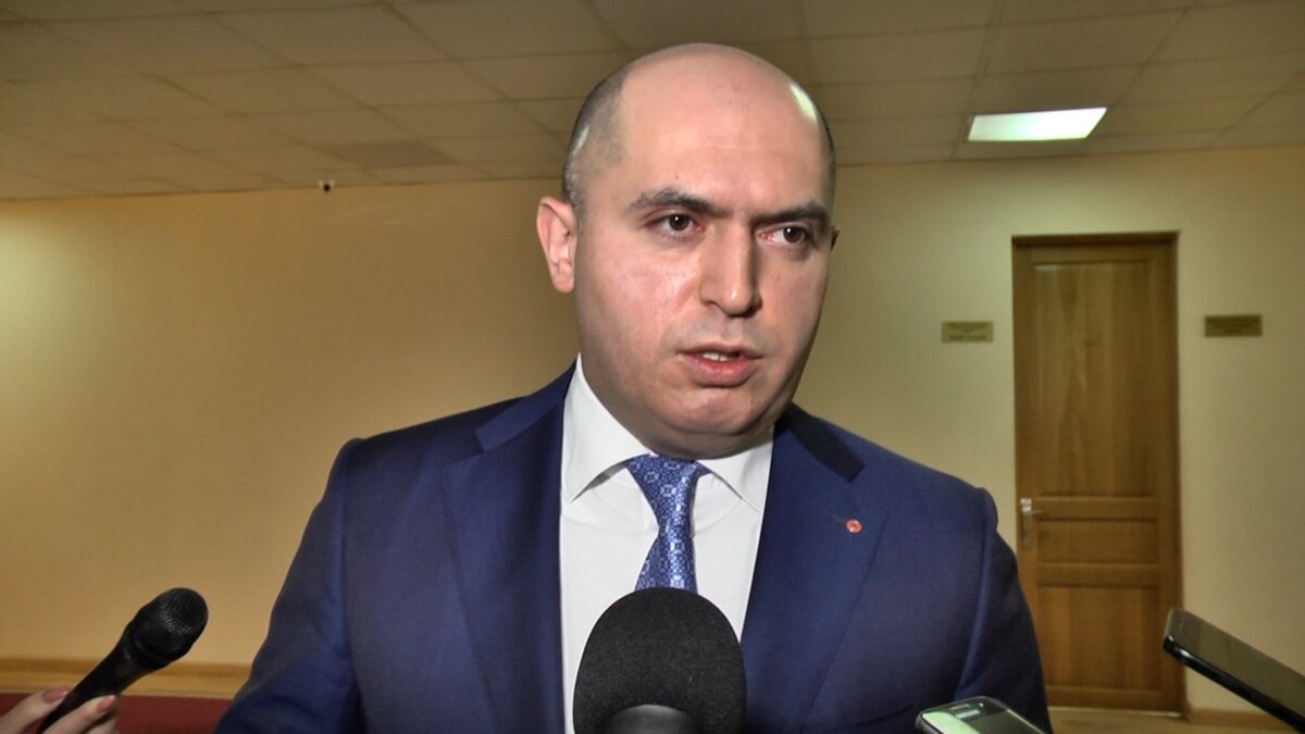 Правящая партия Армении может уйти в оппозицию
