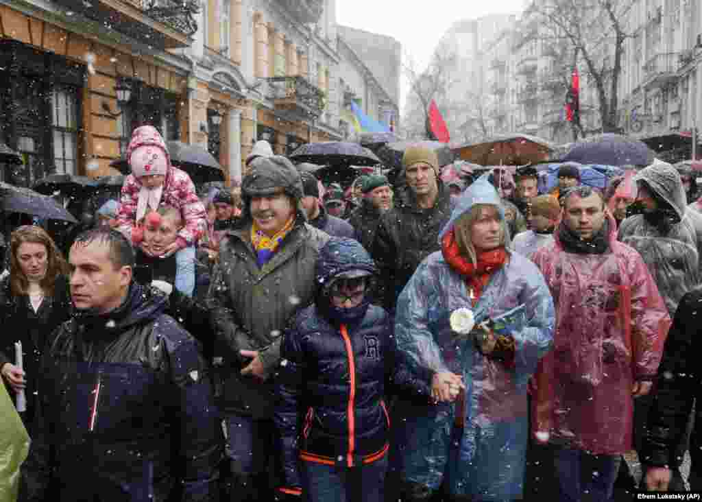 Марш прихильників Михайла Саакашвілі в Києві, 12 листопада 2017 року ПЕРЕГЛЯНЬТЕ ВІДЕО