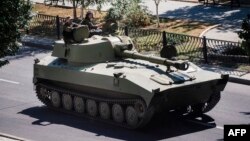 Самохідно-артилерійська установка проросійських бойовиків у Донецьку, 15 серпня 2014 року