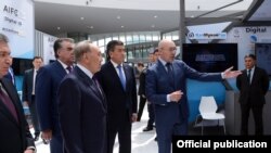 Астанадагы көргөзмөгө келген президенттер. 6-июль, 2018-жыл.