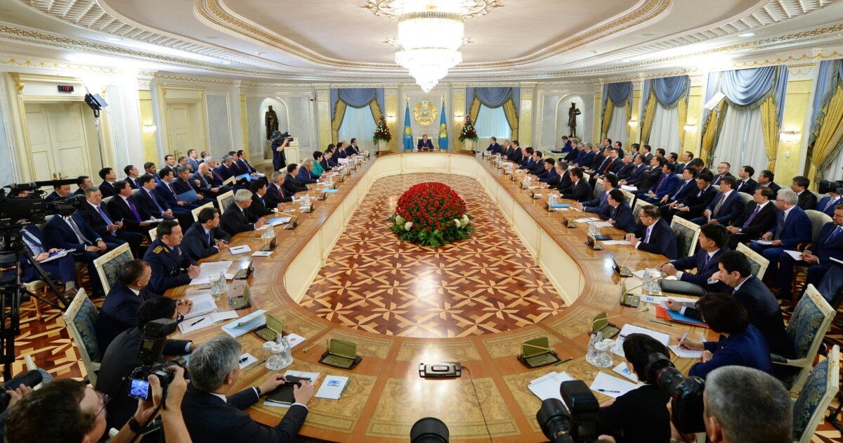 Әйелдің анусын жалап жатқан суреті Қазақ әйелдерінің кавказдық еркектермен жыныстық қатынасқа түскені түсірілген видео