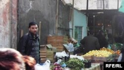 «Bilmirəm yer pulunu necə çıxaracam»