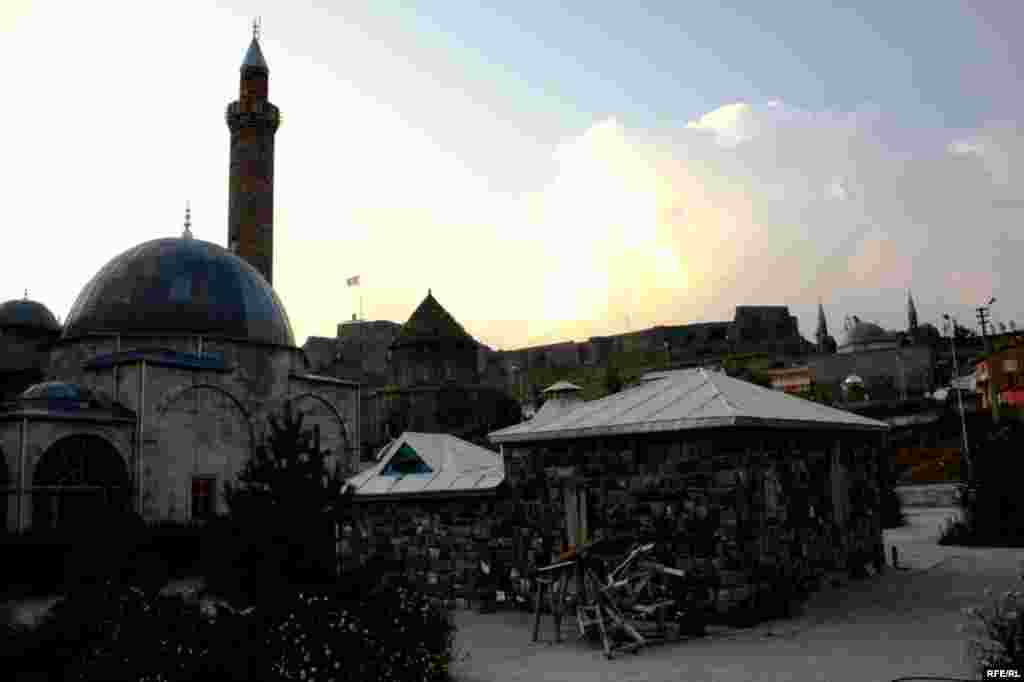 Qarsın keçmişi onun gələcəyinin gözü ilə #32