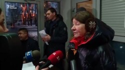 Родичі звільнених виїхали зустрічати рідних у «Бориспіль» – відео