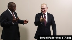 South African President Cyril Ramaphosa (left) with his Russian counterpart, Vladimir Putin (file photo)