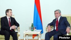 Armenia -- President Serzh Sarkisian (R) meets with Sergei Naryshkin, chief of Russian President Dmitry Medvedev's staff, 29Nov2010.