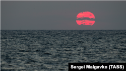 Черное море, иллюстрационное архивное фото