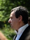 Kryeministri në detyrë i Kosovës, Albin Kurti, viziton vendin e gërmimeve në fshatin Kalludër e Vogël në veri të Kosovës, u janë gjetur mbetje njerëzore që dyshohet se u përkasin njerëzve të zhdukur nga lufta e viteve 1998-’99.