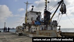 Арестованное судно «Норд» в порту Бердянска. Октябрь 2018 года