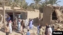تخریبات ناشی از حمله پاکستان بر یک روستا در ایران