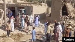 Urmări ale loviturii Pakistanului asupra unui sat din Iran, lângă orașul Saravan din provincia Sistan și Baluchestan. 18 ianuarie 2024.