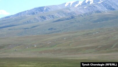 Майлен Фермер жалаңаш Гном порно онлайн көру