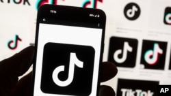 Logoja e aplikacionit TikTok. 