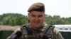 Sublocotenentul George Burnichi, comandant de pluton la Brigada 9 Mecanizată Mărășești, spune că cel mai mare avantaj al revenirii în România este că poate fi aproape mereu lângă familia pe care și-a întemeiat-o după ce a revenit din Italia. 