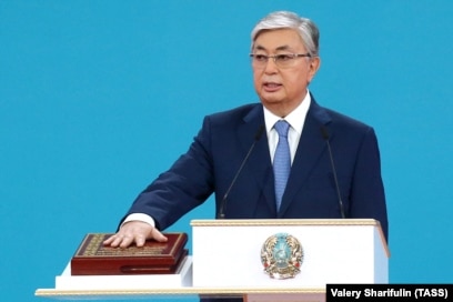 Жас жүнді әйелдің кискасы Порно қазір мастурбация камминг